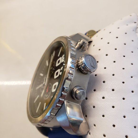 Silver Diesel Watch with Blue Rubber Strap, model DZ-4208, Tested-works - Picture 6 of 12